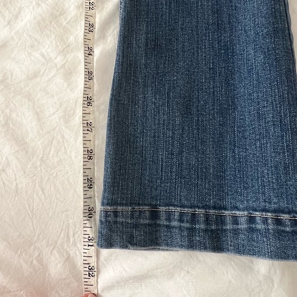 White House Black Market size 2R  Flare Denim Jeans - Picture 8 of 9